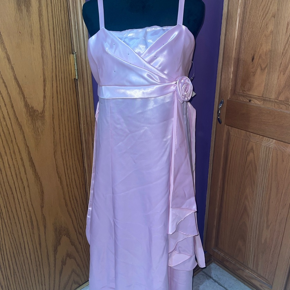 Sleeveless Light Pink Satin Prom Dress with Rosette Waist